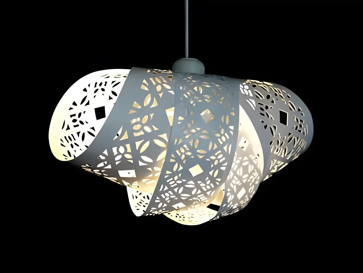 Dizajnová papierová lampa